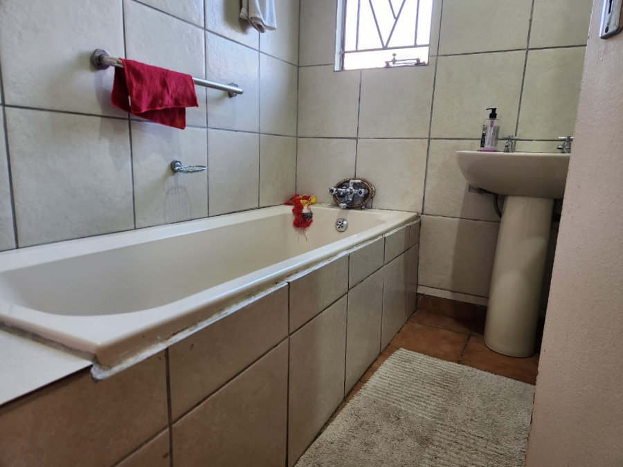 3 Bedroom Property for Sale in Boitekong North West